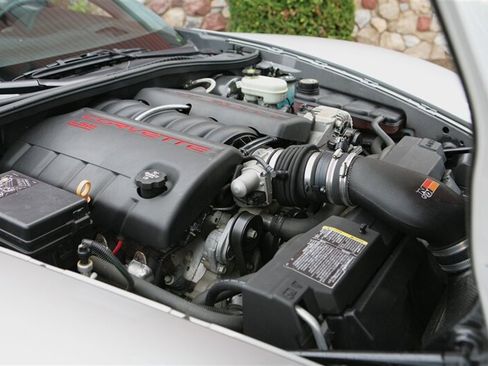 Used 2007 Chevrolet Corvette Coupe w/ Preferred Equipment Group RWD image 13