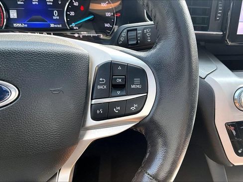 Used 2023 Ford Explorer XLT w/ Equipment Group 202A AWD/4WD image 18