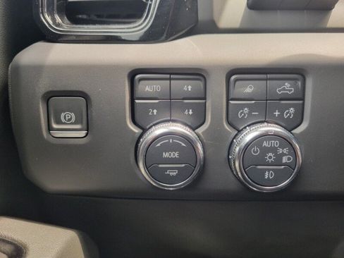 Used 2023 GMC Sierra 1500 AT4 w/ Technology Package AWD/4WD image 20