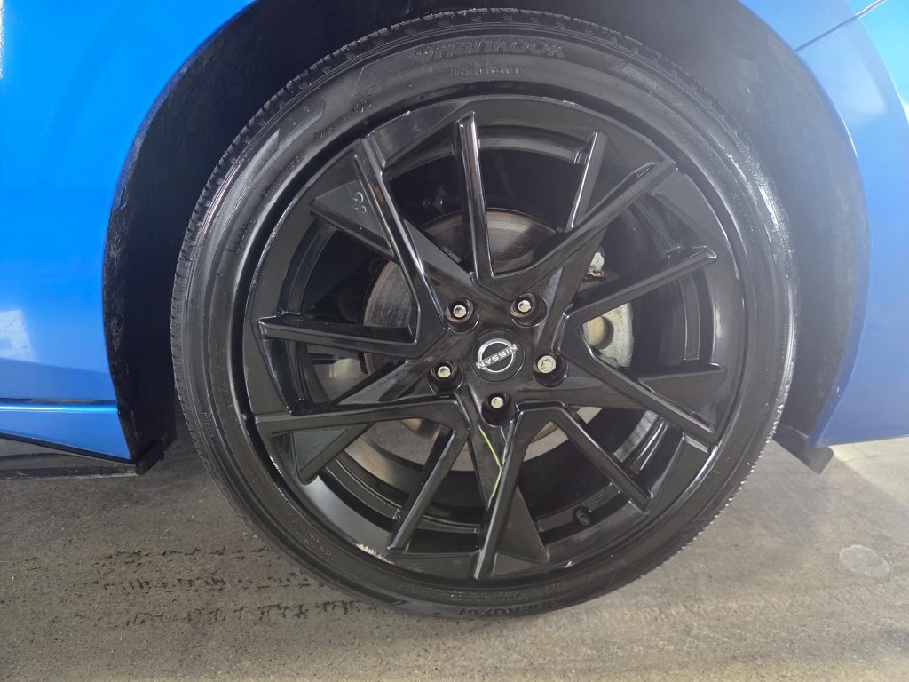 Used 2025 Nissan Sentra SR w/ SR Premium Package FWD image 23