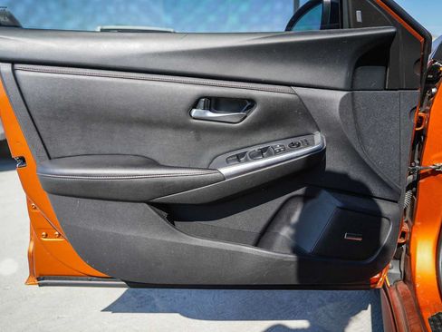 Used 2024 Nissan Sentra SR w/ SR Premium Package FWD image 17