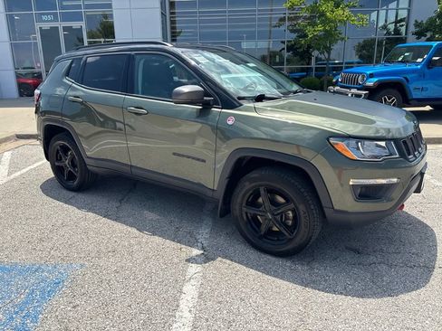 Used 2019 Jeep Compass Trailhawk AWD/4WD image 38