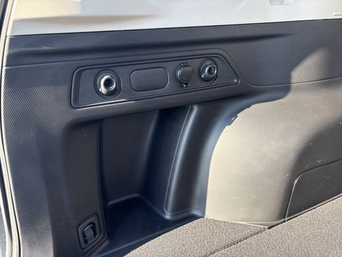 Used 2022 Subaru Forester image 18