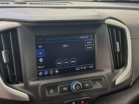 Used 2024 GMC Terrain SLE AWD/4WD image 21