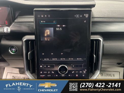 Used 2025 GMC Acadia Elevation image 31