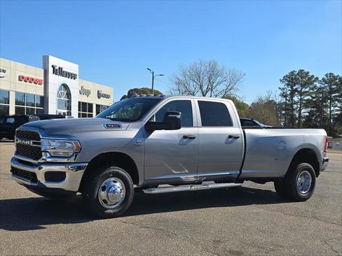 Certified 2024 RAM 3500 Tradesman w/ Chrome Appearance Group AWD/4WD image 1