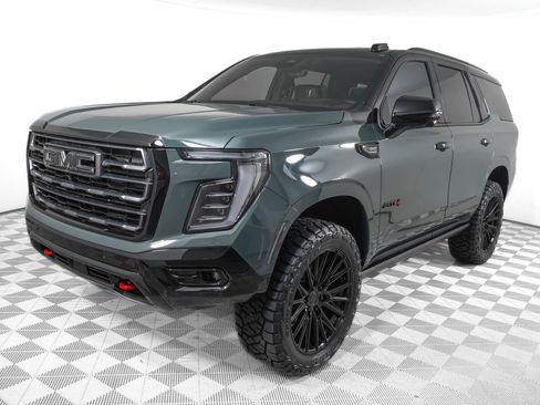 Used 2026 GMC Yukon AT4 Ultimate w/ LPO, Illumination Package AWD/4WD image 9