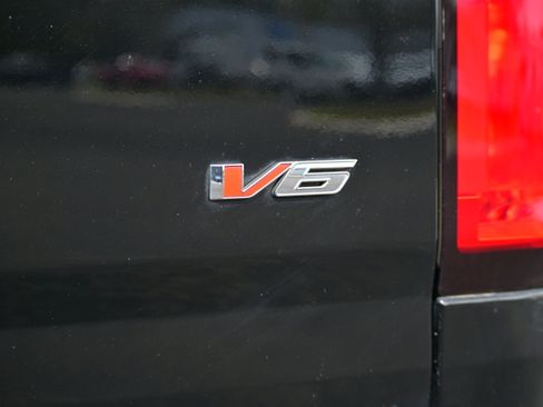 Used 2021 Chevrolet Colorado Z71 w/ Safety Package image 5