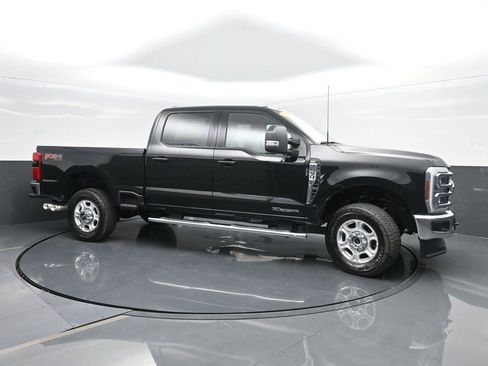 New 2026 Ford F250 XLT w/ XLT Premium Package image 3