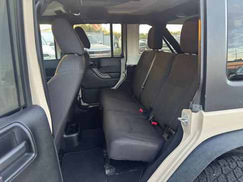 Used 2018 Jeep Wrangler Unlimited Sport S image 18