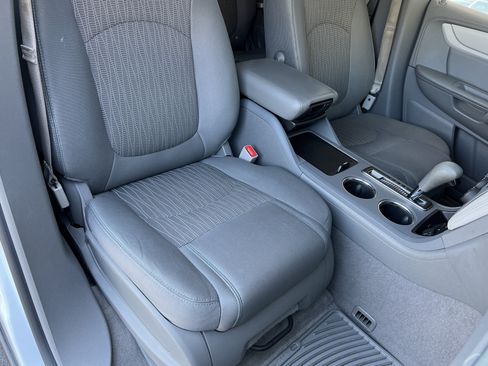Used 2017 Chevrolet Traverse LS AWD/4WD image 25