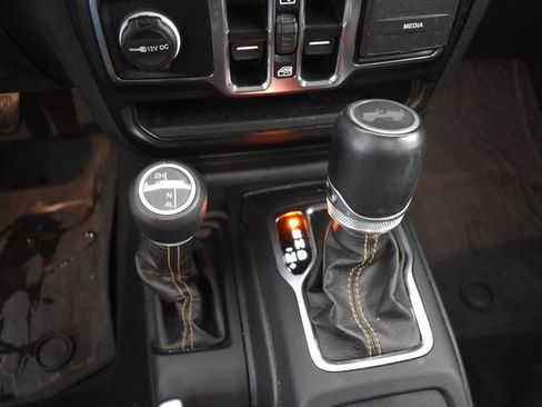 Used 2023 Jeep Wrangler Altitude image 32