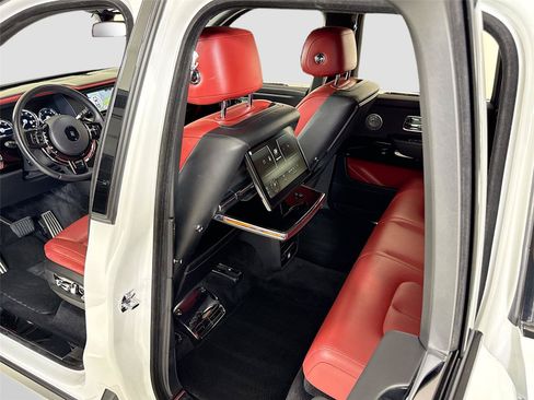 Used 2021 Rolls-Royce Cullinan AWD/4WD image 26