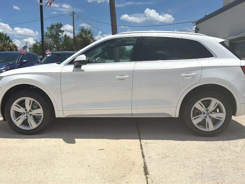Used 2019 Audi Q5 2.0T Premium w/ Convenience Package AWD/4WD image 2
