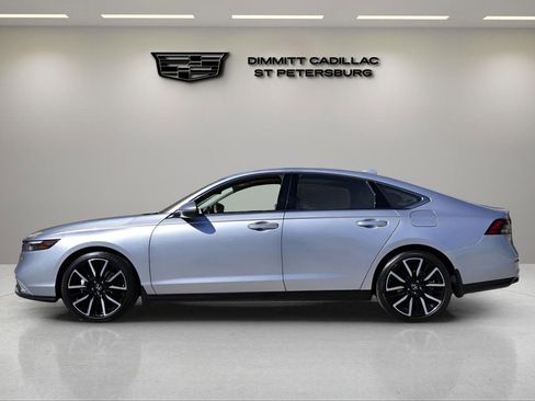 Used 2024 Honda Accord Touring image 2