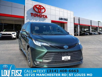 Used 2025 Toyota Sienna XLE Woodland Edition