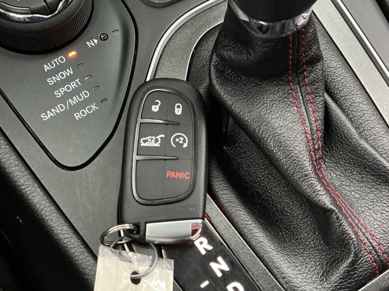 Used 2021 Jeep Cherokee Trailhawk w/ Premium Leather Package AWD/4WD image 43