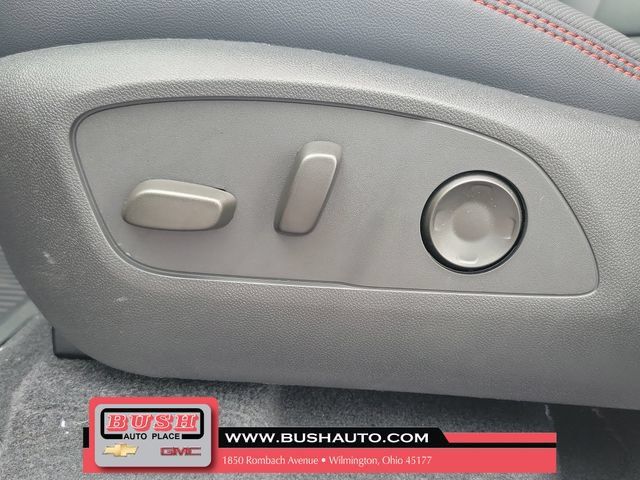 New 2026 Chevrolet Traverse RS w/ LPO, Floor Liner Package FWD image 19