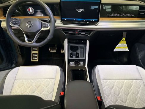 New 2026 Volkswagen Tiguan SEL R-Line image 21