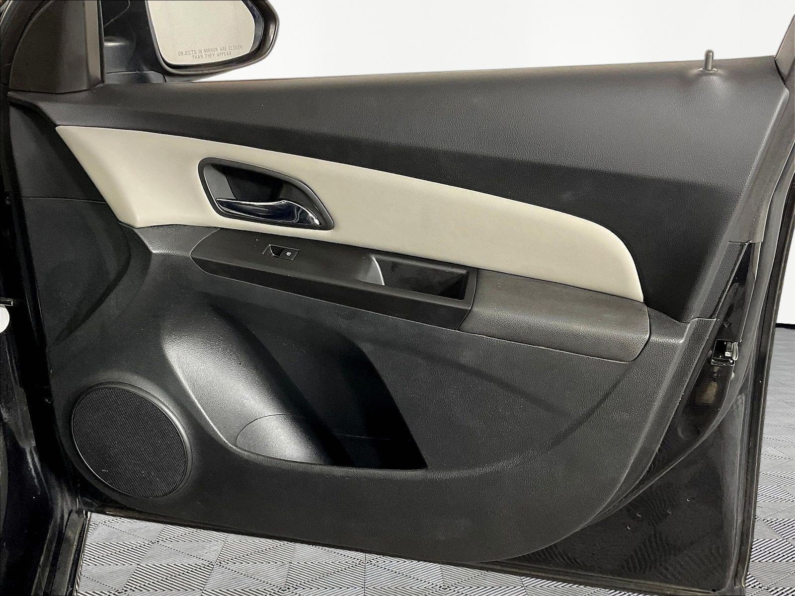 Used 2014 Chevrolet Cruze LS FWD image 26