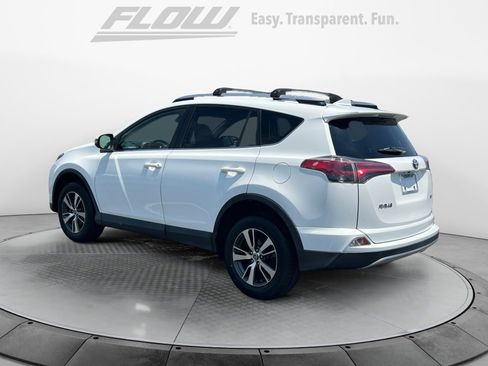Used 2018 Toyota RAV4 XLE FWD image 6