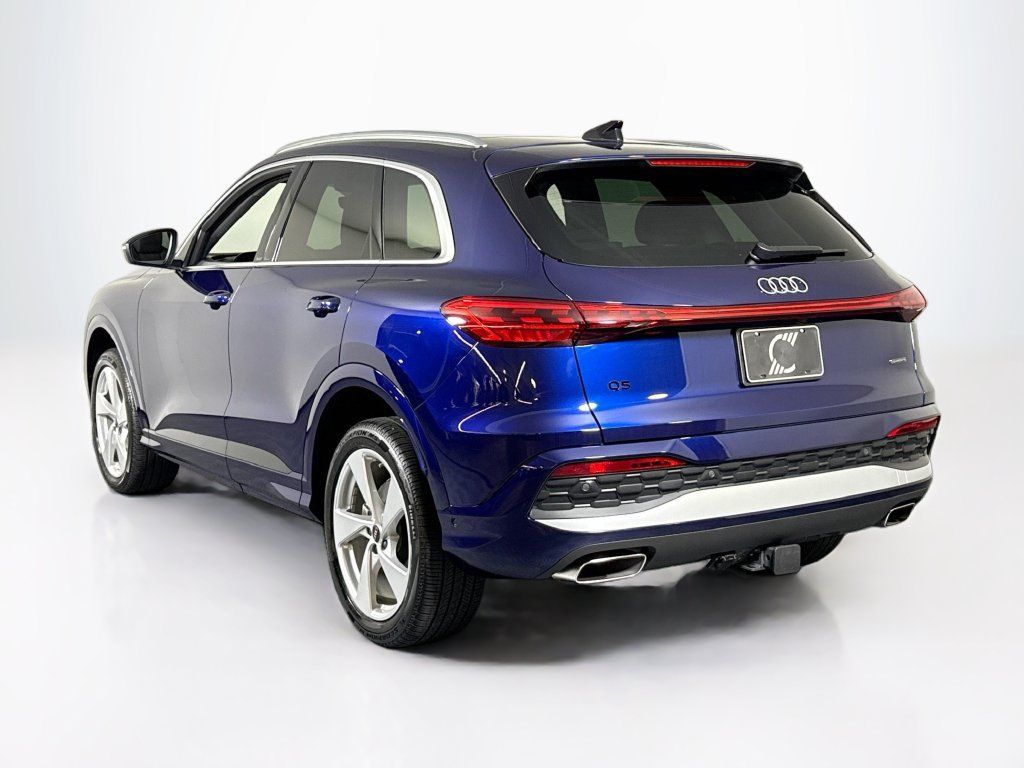 Used 2025 Audi Q5 Premium Plus AWD/4WD image 3