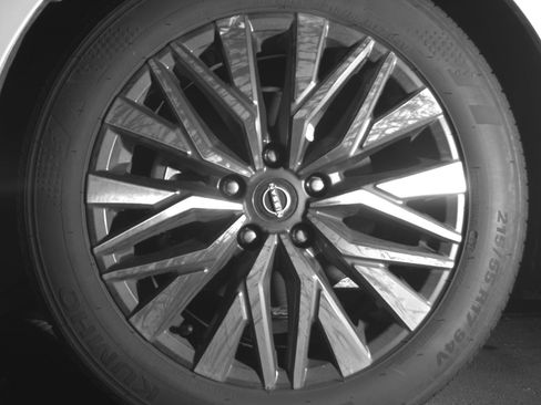 Used 2025 Nissan Altima 2.5 SV image 12