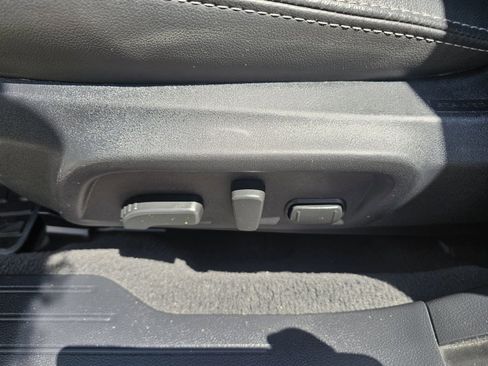 Used 2019 Subaru Outback 3.6R Limited AWD/4WD image 12