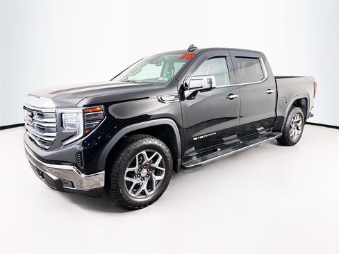 Used 2023 GMC Sierra 1500 SLT w/ SLT Premium Package AWD/4WD image 7