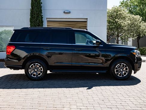 Used 2022 Ford Expedition XLT AWD/4WD image 11
