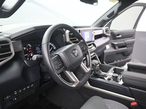 Used 2025 Toyota Tundra SR5 w/ SR5 Convenience Package AWD/4WD image 4