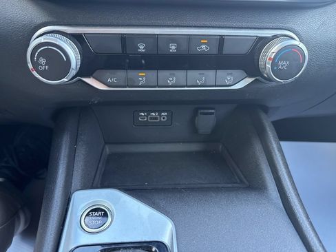 Used 2025 Nissan Altima 2.5 SV FWD image 16