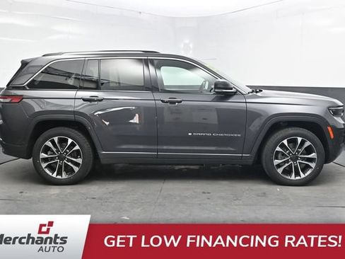 Used 2023 Jeep Grand Cherokee Overland AWD/4WD image 9