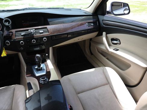 Used 2010 BMW 528i Sedan RWD image 22