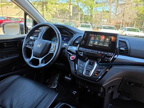 Used 2024 Honda Odyssey Elite image 13