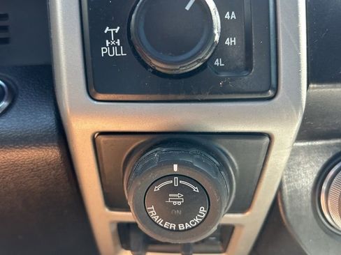 Used 2020 Ford F150 Lariat w/ Equipment Group 502A Luxury AWD/4WD image 29