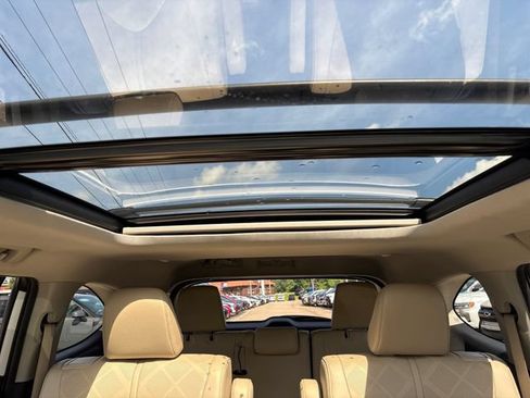 Used 2022 Toyota Highlander Platinum AWD/4WD image 15