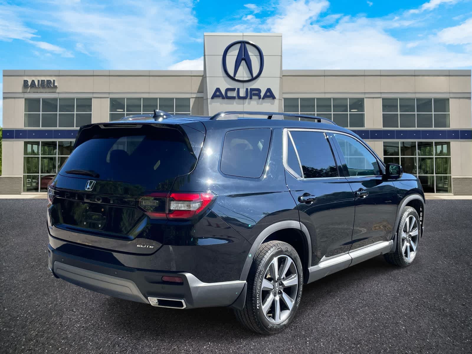 Used 2024 Honda Pilot Elite image 5