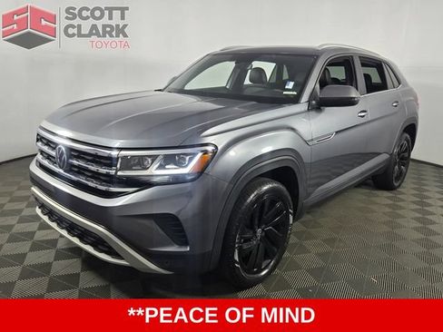 Used 2022 Volkswagen Atlas Cross Sport SE FWD image 3