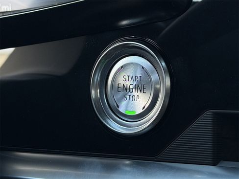 Certified 2025 Chevrolet Corvette Stingray Coupe w/ 1LT image 24