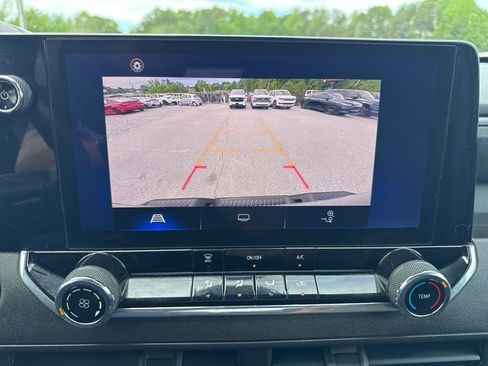 Used 2023 Chevrolet Colorado W/T RWD image 18