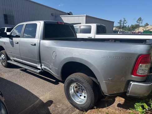 Used 2022 RAM 3500 Big Horn AWD/4WD image 4