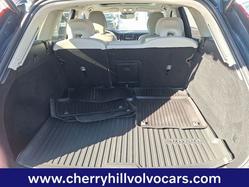 Certified 2023 Volvo XC60 B5 Plus w/ Climate Package image 29