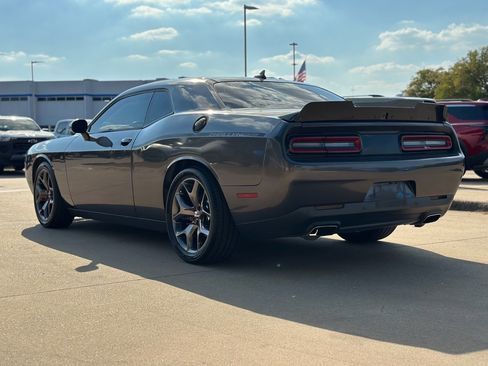 Used 2015 Dodge Challenger SXT Plus w/ Premium Sound Group image 16