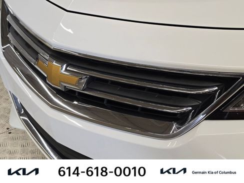 Used 2015 Chevrolet Impala LT w/ Convenience Package FWD image 13