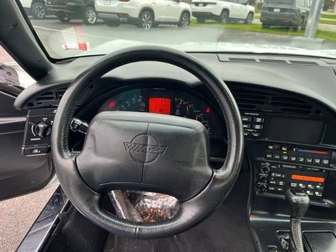 Used 1996 Chevrolet Corvette Coupe RWD image 18