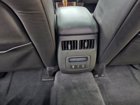 Used 2008 Cadillac DTS Performance image 25