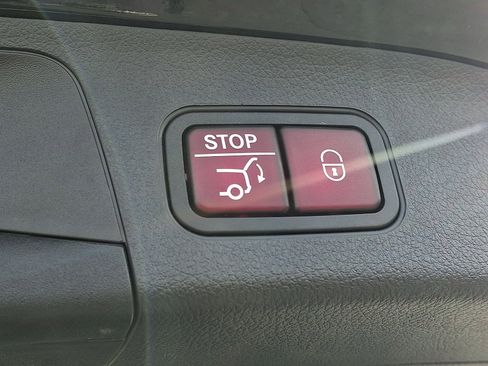 Used 2022 Mercedes-Benz GLA 250 4MATIC image 30