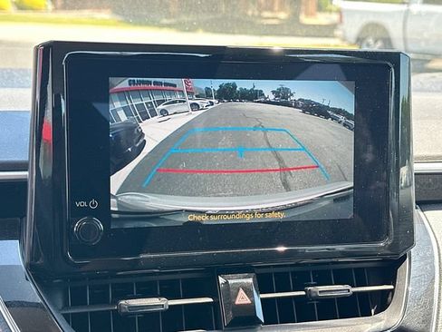 Used 2023 Toyota Corolla LE FWD image 21