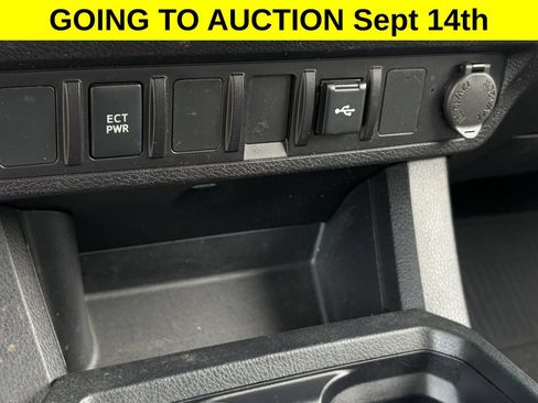 Used 2022 Toyota Tacoma SR5 RWD image 19